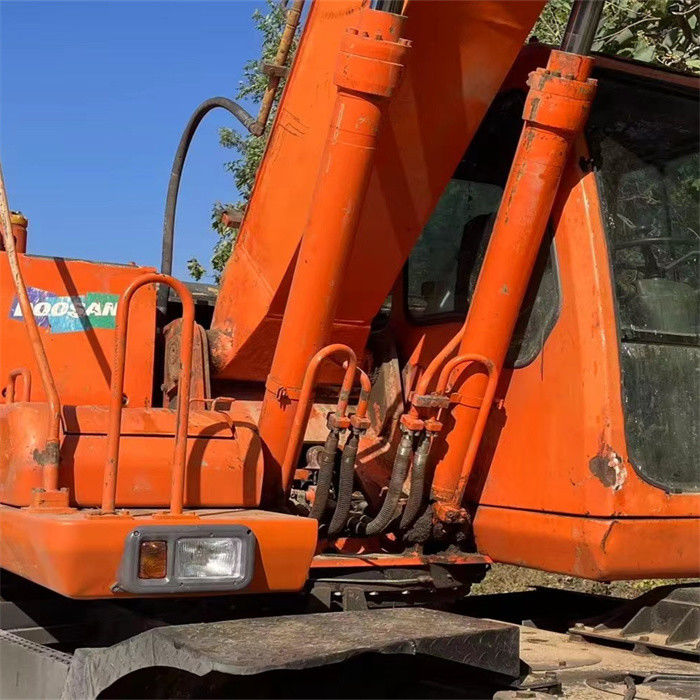 Низкая цена 22 тонны использованный корейский колесный экскаватор Doosan DX 210W-7 с более коротким рабочим временем
