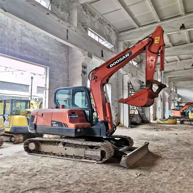 Готовый к работе и опытный использованный Корея импортировала 6 тонн Doosan DX 55 в хорошем состоянии