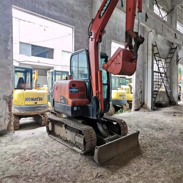 Готовый к работе и опытный использованный Корея импортировала 6 тонн Doosan DX 55 в хорошем состоянии