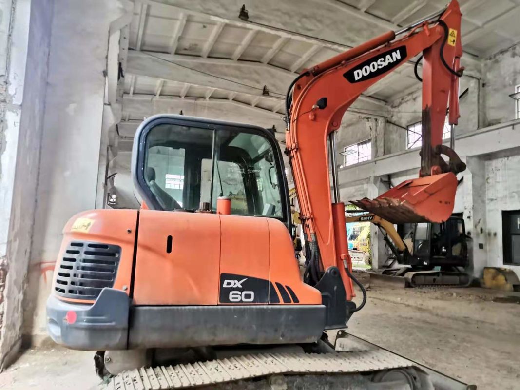 6 тонн готовый к работе и опытный использованный Корея импортировала DOOSAN DX60 в хорошем состоянии