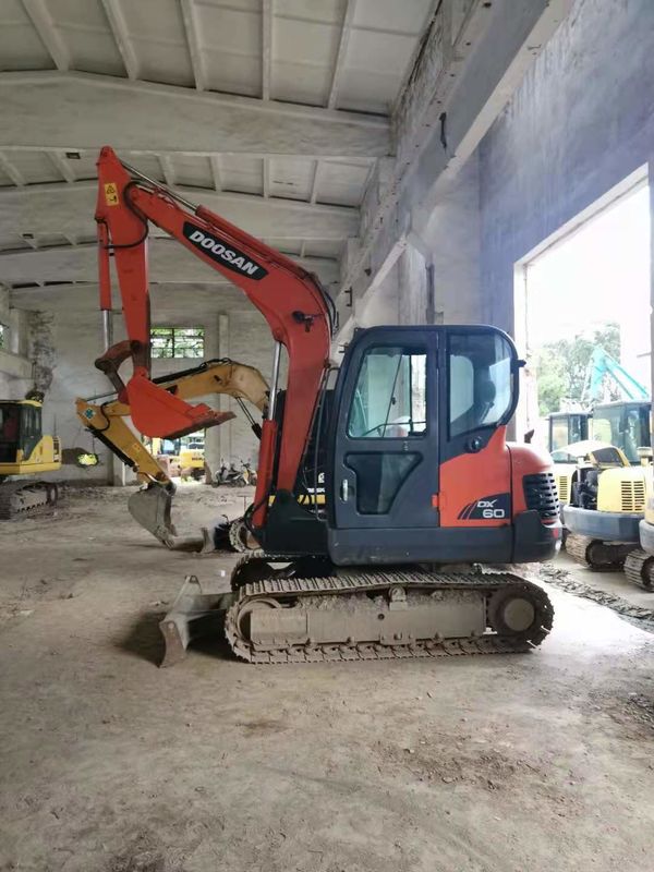 6 тонн готовый к работе и опытный использованный Корея импортировала DOOSAN DX60 в хорошем состоянии