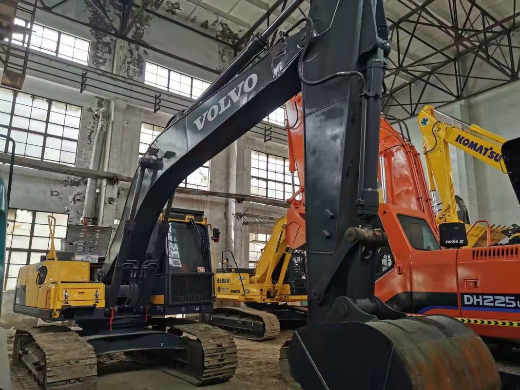 Швеция импортировала высококачественную Volvo EC200DL ползучую экскаваторную машину почти новую 100% готовую