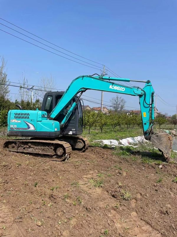 Использованная мини-экскаватор KOBELCO SK75-8 Экскаваторная машина Использованная мощность двигателя 42 кВт