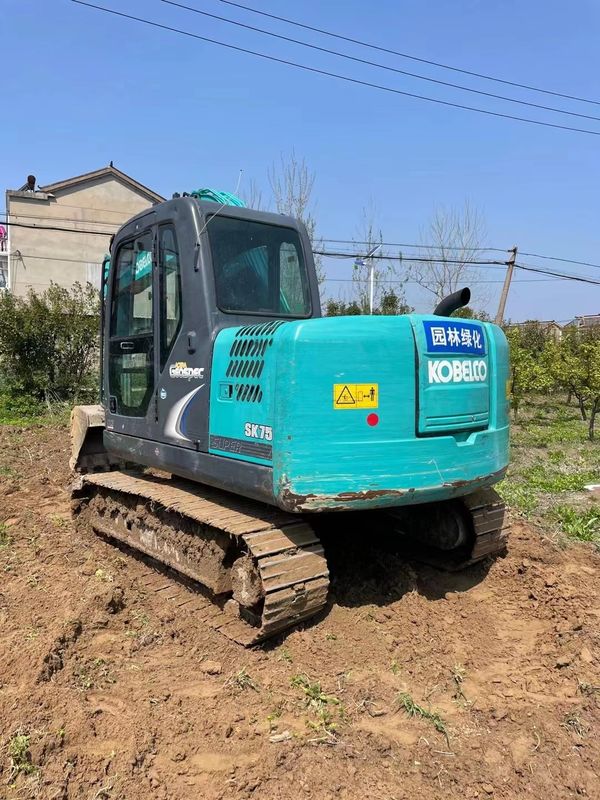 Использованная мини-экскаватор KOBELCO SK75-8 Экскаваторная машина Использованная мощность двигателя 42 кВт