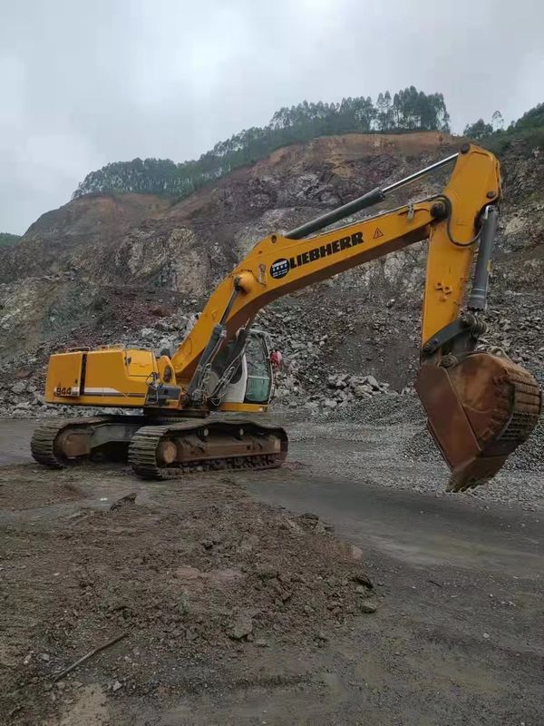 Использованный Liebherr R944 готовый к работе и опытный немецкий импорт в хорошем состоянии