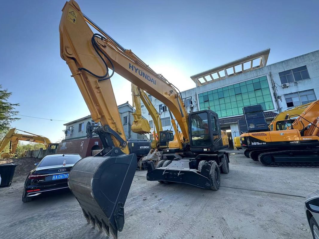 21.2 тонны Hyundai 210W-7 Использованный колесный экскаватор Кувшин вместимостью 1,34 м3