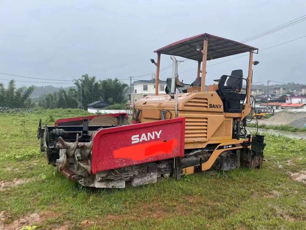 Двухосный полуприцеп SANY DTU95C, обычно используемый для перевозки тяжелых или чрезмерных грузов