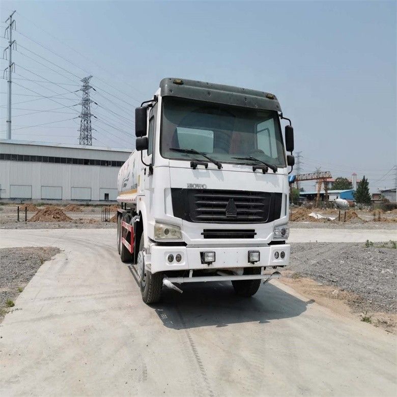 Углеродистая цистерна Isuzu Howo Водопроводный грузовик Отличное состояние Япония Импортирована подержанная
