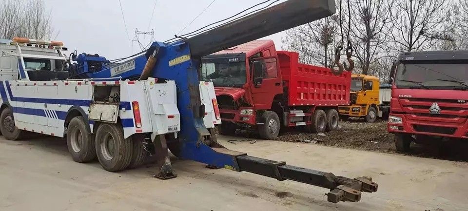 4x2/6x2/6x4/8x4/8x6/4x4/6x6 Двигательный тип Двигатель с высокой мощностью