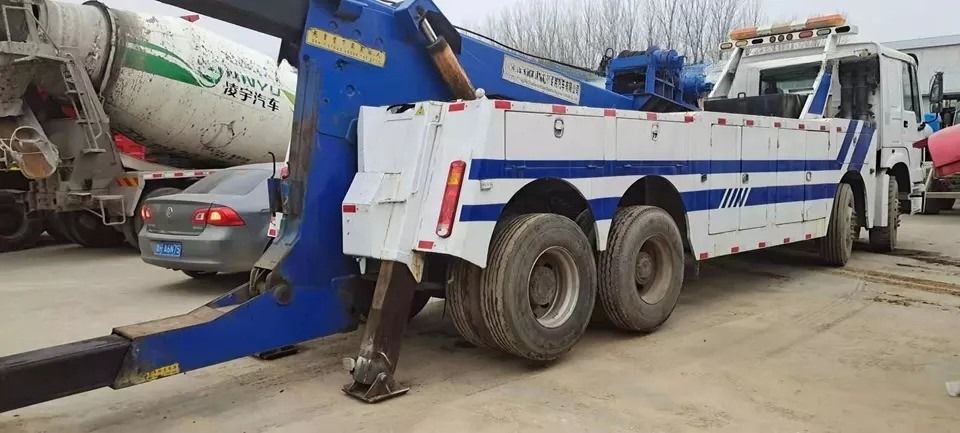 4x2/6x2/6x4/8x4/8x6/4x4/6x6 Двигательный тип Двигатель с высокой мощностью