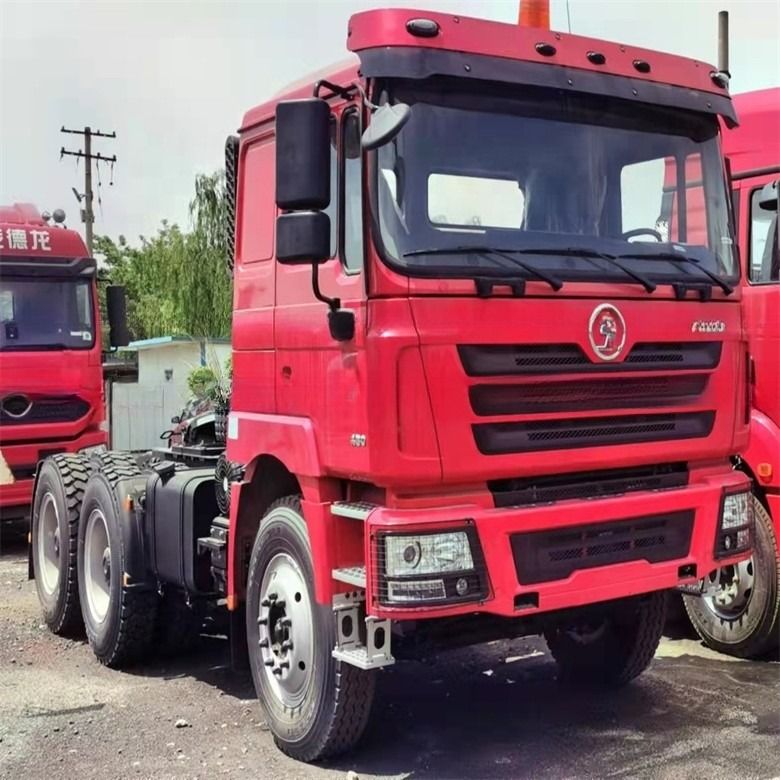 Shacman / FAW / Shacman / Beiben / Sinotruck Howo Использованные LHD и RHD однорядные 6x4 головки трактора