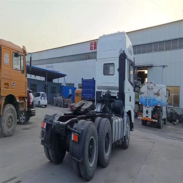 Second Hand Shacman 6 X 4 ADE X3000 с обычным сиденьем водителя и ручной трансмиссией