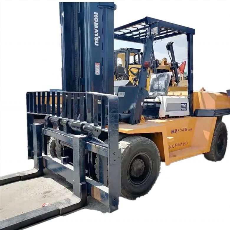 Вторая рука Япония Сделано Komatsu FD70 Дизельный вилочный погрузчик с и 7000 кг грузоподъемности