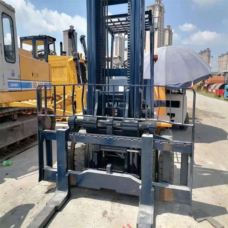 Вторая рука Япония Сделано Komatsu FD70 Дизельный вилочный погрузчик с и 7000 кг грузоподъемности