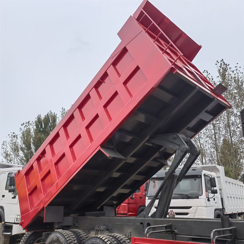 Подержанный грузовик 371 л.с. Использованный Howo 6x4 грузовик с мультимедийной системой 10 колес