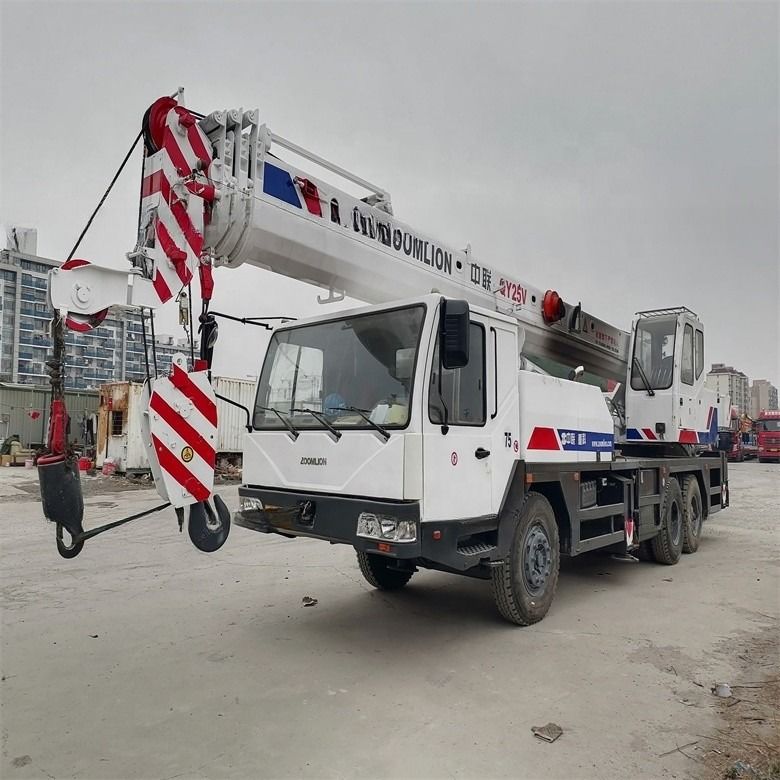 Использованный грузовик Zoomlion QY25V 20 тонн с колесами с 3000-4000 рабочими часами