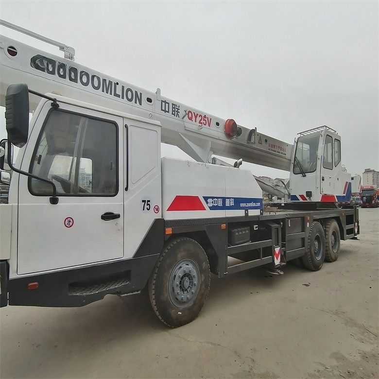 Zoomline QY25V 25-тонный дорожный кран в отличном состоянии с 1900-2000 рабочими часами