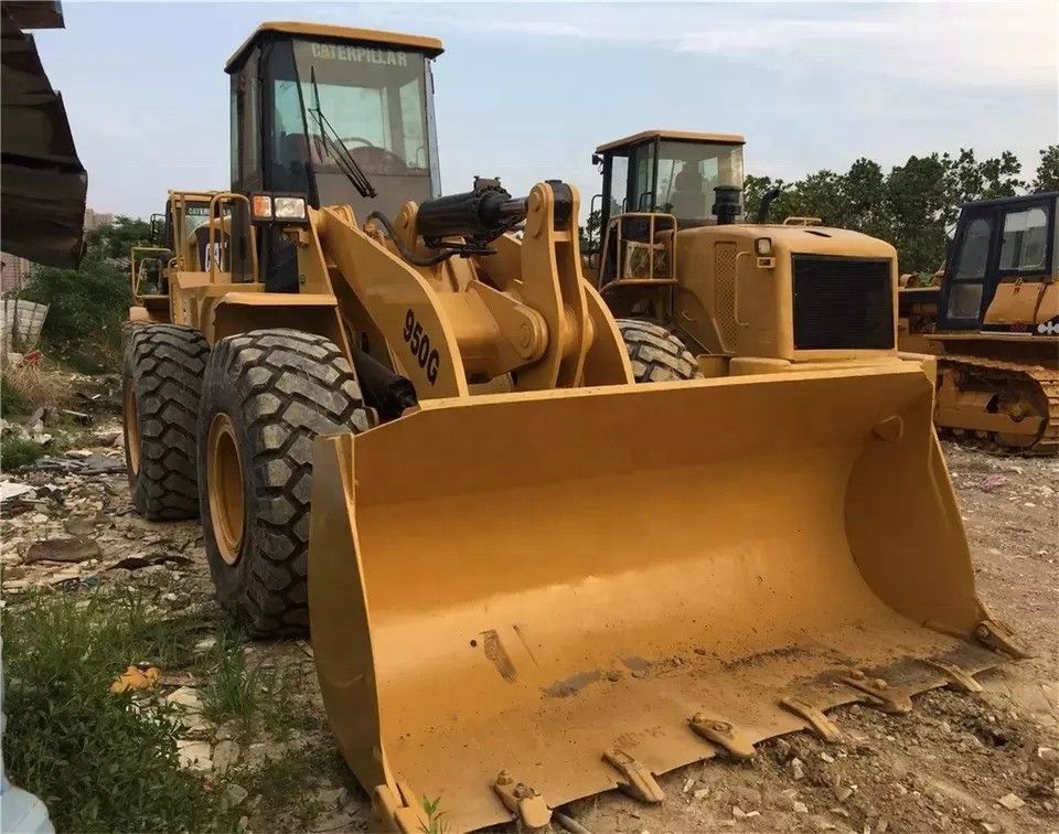 Разгрузка 5 тонн вторая рука Япония Caterpillar 950G загрузчик использованный Cat 950 ручной колесный загрузчик