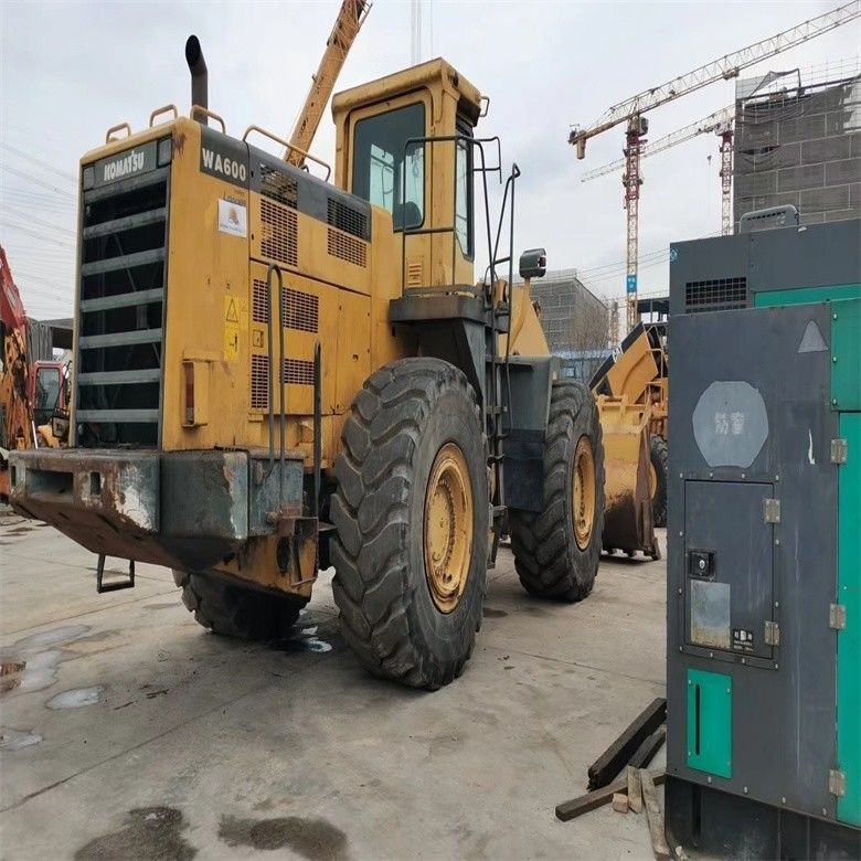 Низкие рабочие часы WA600-6 колесный погрузчик из Японии с массой машины 44000-44500 кг