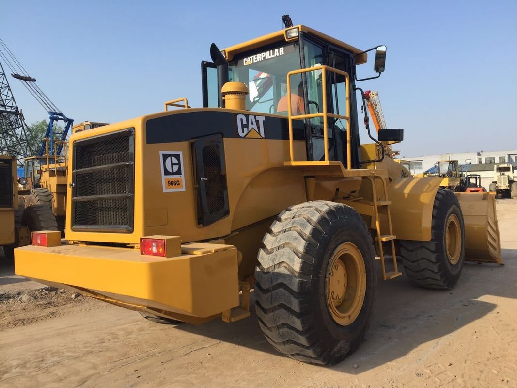 Доступный подержанный колесный погрузчик Cat 966G с 5,5 м3 ведровым и гусеничным двигателем