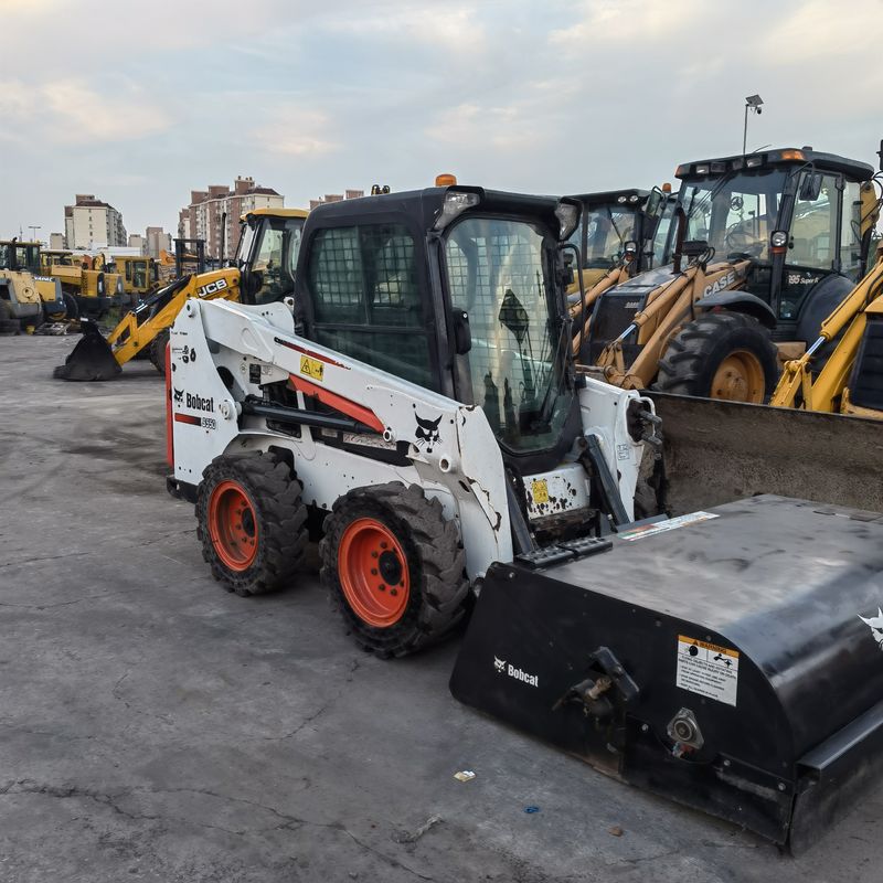 Движущийся тип колеса Скид-стейдер погрузчик BOCAT S550 Подержанный погрузчик для строительных работ Работа