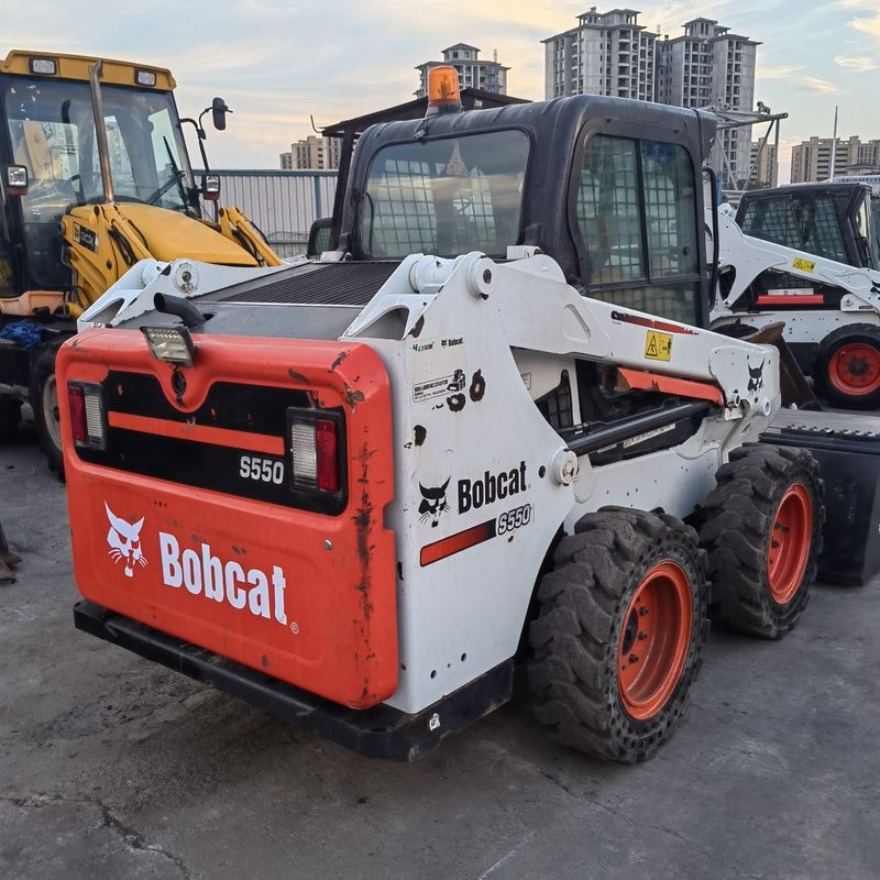 Движущийся тип колеса Скид-стейдер погрузчик BOCAT S550 Подержанный погрузчик для строительных работ Работа