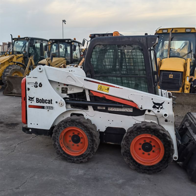 Движущийся тип колеса Скид-стейдер погрузчик BOCAT S550 Подержанный погрузчик для строительных работ Работа