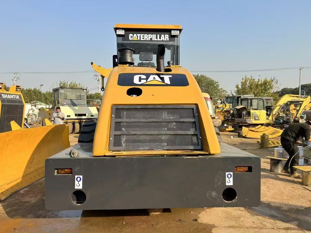Использованный вибрационный роликовый компрессор CAT CS-683E 1,8 мм Амплитуда 134 кВт Мощность двигателя