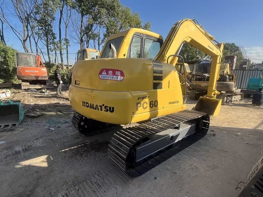 Подержанный экскаватор KOMATSU PC60-7 С другой руки