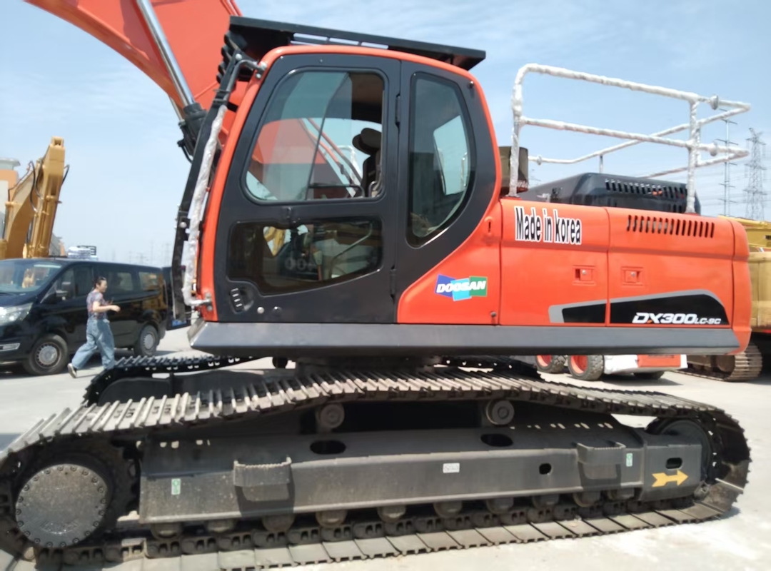 Продается гусеничный экскаватор Doosan DX300LC-9C с наработкой | 30-тонный подержанный экскаватор из Китая