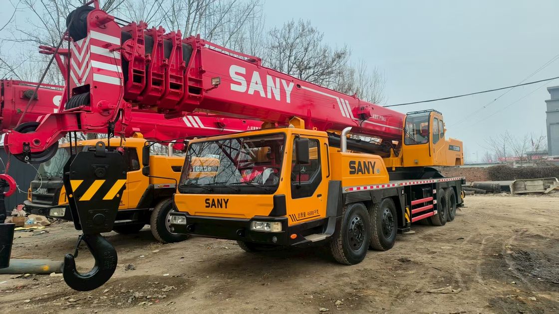 Подержанный грузовой кран SANY STC800 на продажу Надежный 80 тонн мобильный кран экспортируется из Китая