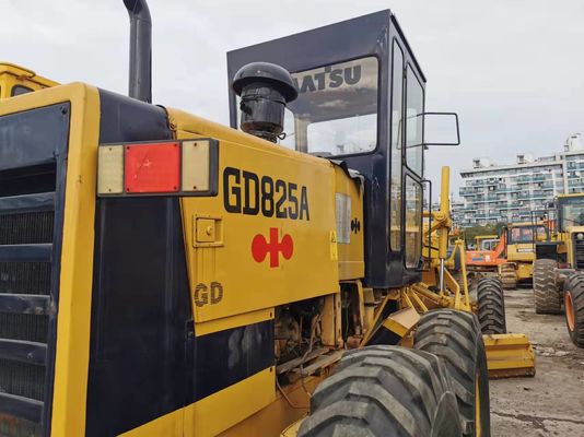 Подержанное оборудование для строительства KOMATSU GD825A
